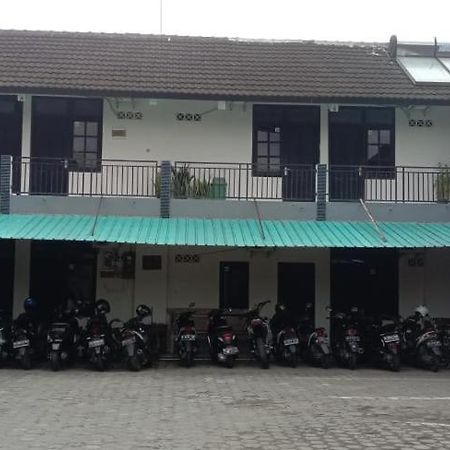 Jj House Kost Exclusive Nologaten Maguwo ภายนอก รูปภาพ